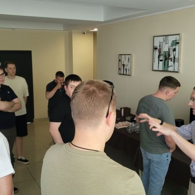 Сателітна сесія у липні 2025 року для лікарів-хірургів-імплантологів у Миколаєві на заході «Цікаві аспекти роботи у бічному відділі нижньої щелепи. Альтернатива кістковій пластиці».