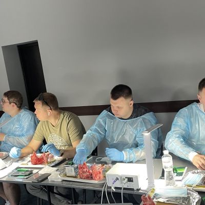 Сателітна сесія у липні 2025 року для лікарів-хірургів-імплантологів у Миколаєві на заході «Цікаві аспекти роботи у бічному відділі нижньої щелепи. Альтернатива кістковій пластиці».