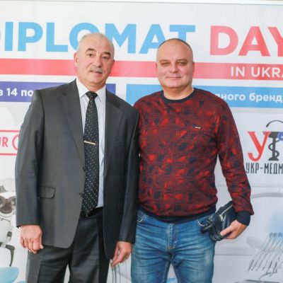 Виставка одного бренда "Diplomat Days" - м. Дніпро, магазин "МЕДТЕХНІКА" - День 1