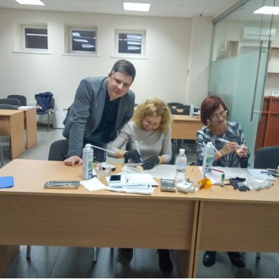 16-17 листопада 2019 року в м Дніпро пройшло два майстер-класу на тему: "Тотальне протезування на імплантатах" і "Протезування на імплантатах"